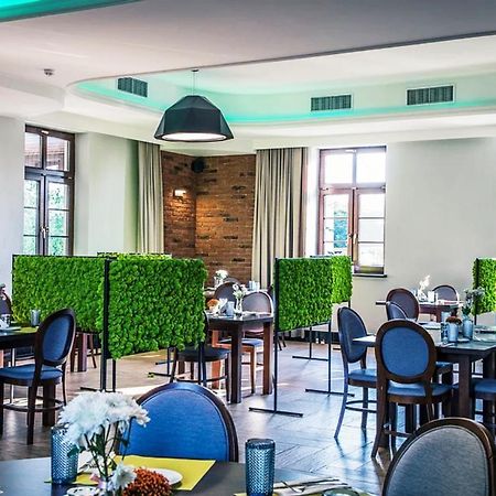 Dwor Karwacz Bed and Breakfast Przasnysz Buitenkant foto